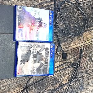 PS4 IN GREAT CONDITION